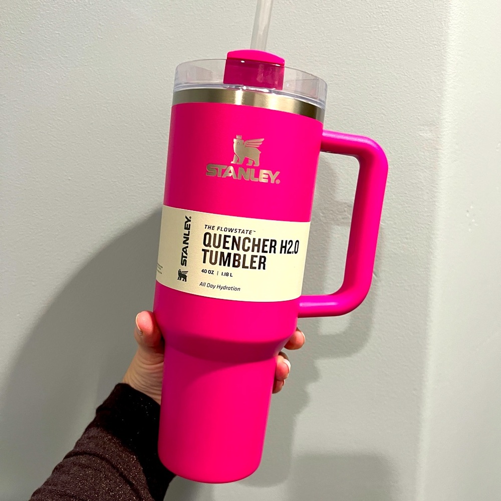 NEW Stanley Quencher Tumbler 40oz - Camelia (Hot Pink) 💕